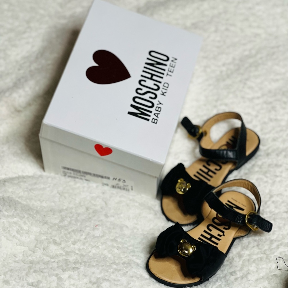 Toddler girl moschino sandals